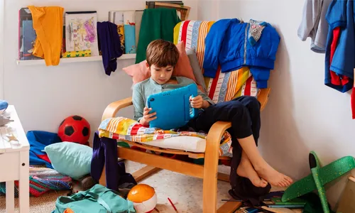 What Research Really Says About Mess and Creativity