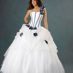 How to grab eye-balls on your prom night?