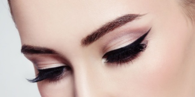 How to do perfect cat eye in minutes
