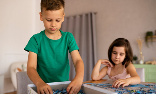 Compact and Interactive Games