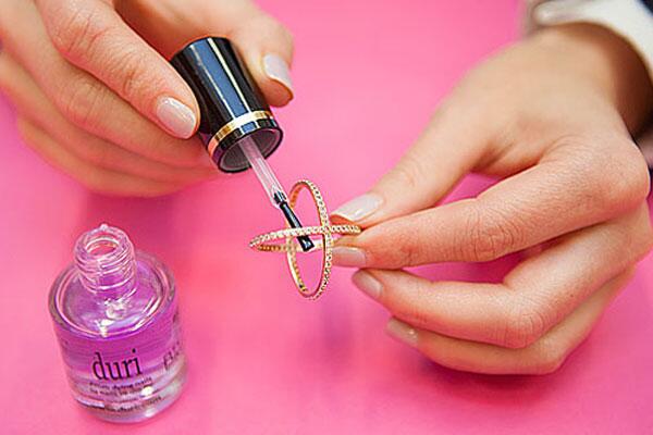 10 Fun and unusual uses of nail polish