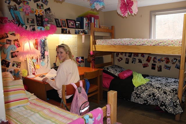5 Ways to ease the shift from home to a dorm