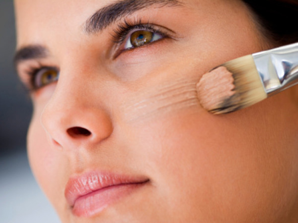 9 Mistakes Made While Applying Foundation