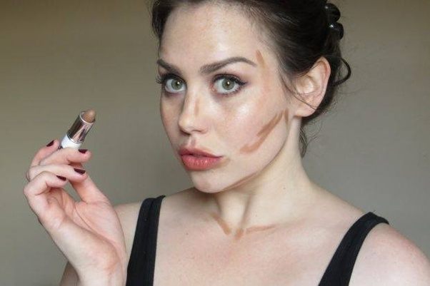 Brown lipstick for contouring