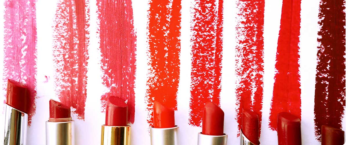 5 UNCONVENTIONAL WAYS TO USE YOUR LIPSTICK!