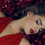 Pros and cons of lipstick