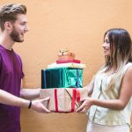 A Modern Gentleman's Guide to Gift Her the Best Women's Day Gift 2020