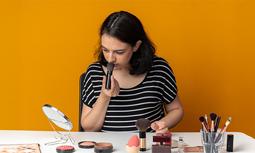 Mix Foundation With Moisturizer for Skin Tint