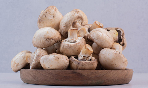 Bunch-of-raw-mushrooms